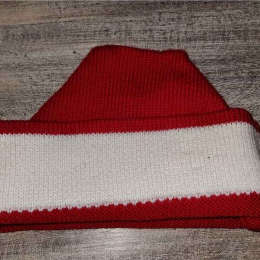Vintage 100% Wool Red Beenie Hat - Picture 2 of 4